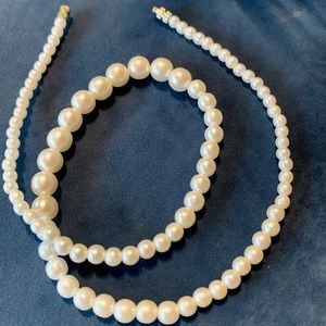 Faux Pearl Necklace - Feminine & Classy!